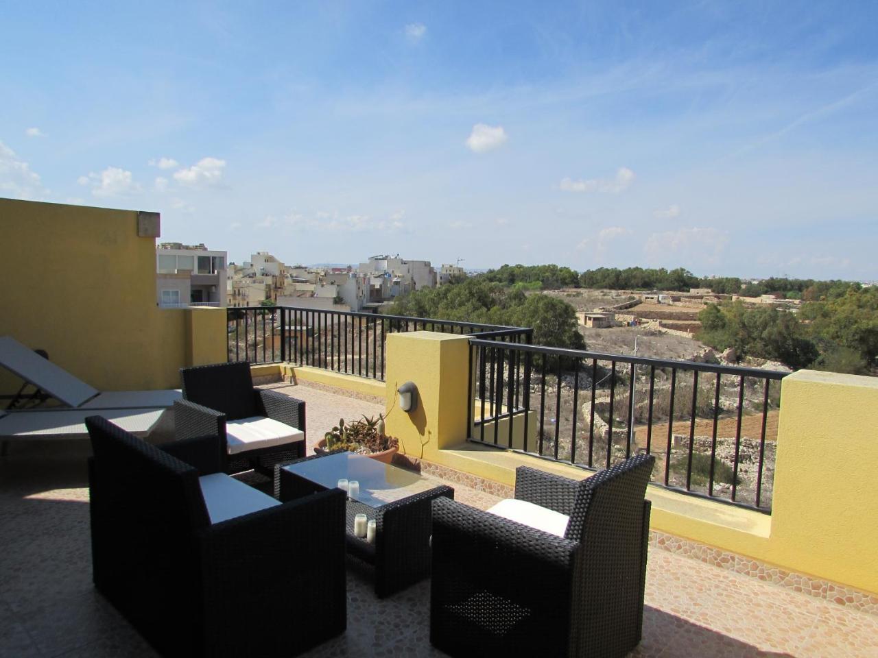 Panoramic Penthouse In Marsascala Which Enjoys Sea And Country Views Apartment Marsaskala Exterior photo