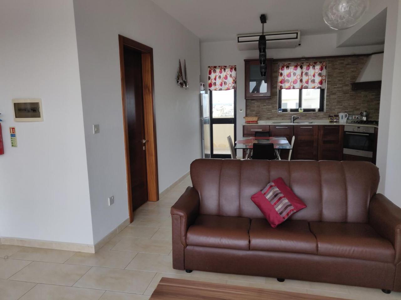 Panoramic Penthouse In Marsascala Which Enjoys Sea And Country Views Apartment Marsaskala Exterior photo